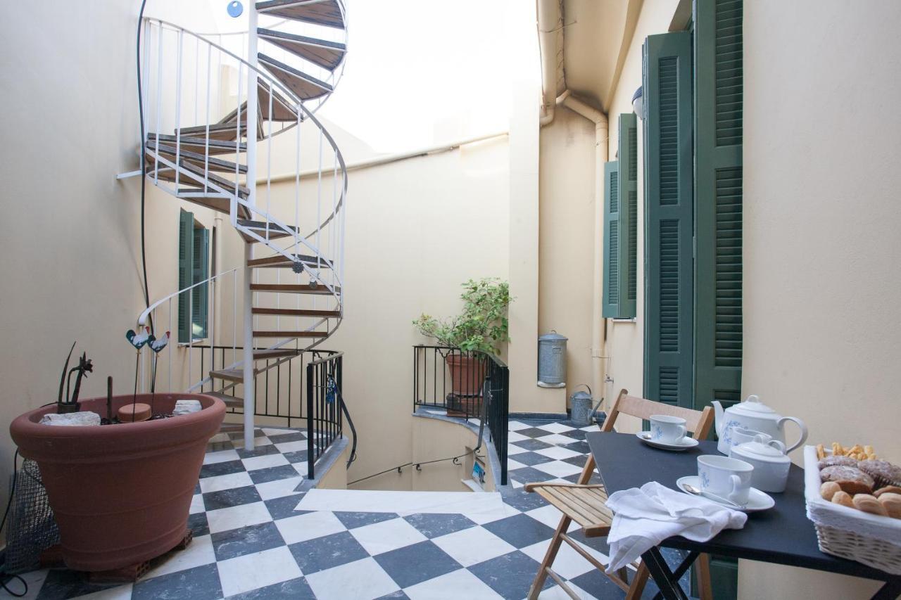 House At The Foothills Of Acropolis Apartment เอเธนส์ ภายนอก รูปภาพ